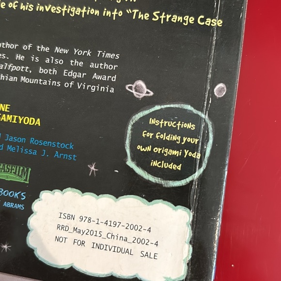 2 Pack: The Strange Case of Origami Yoda / Darth Paper Strikes Back - Picture 12 of 17